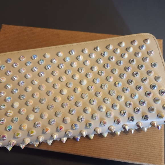 Authentic Louboutin Pannettone Wallet - Picture 4 of 14